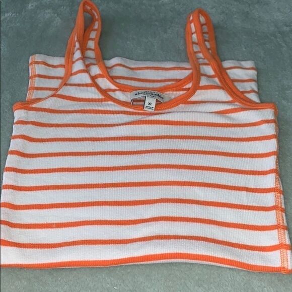 Abercrombie size XL   - Picture 1 of 5